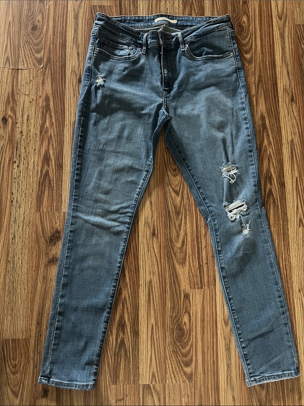 Levi's Women's Medium Blue Ripped Skinny Jeans